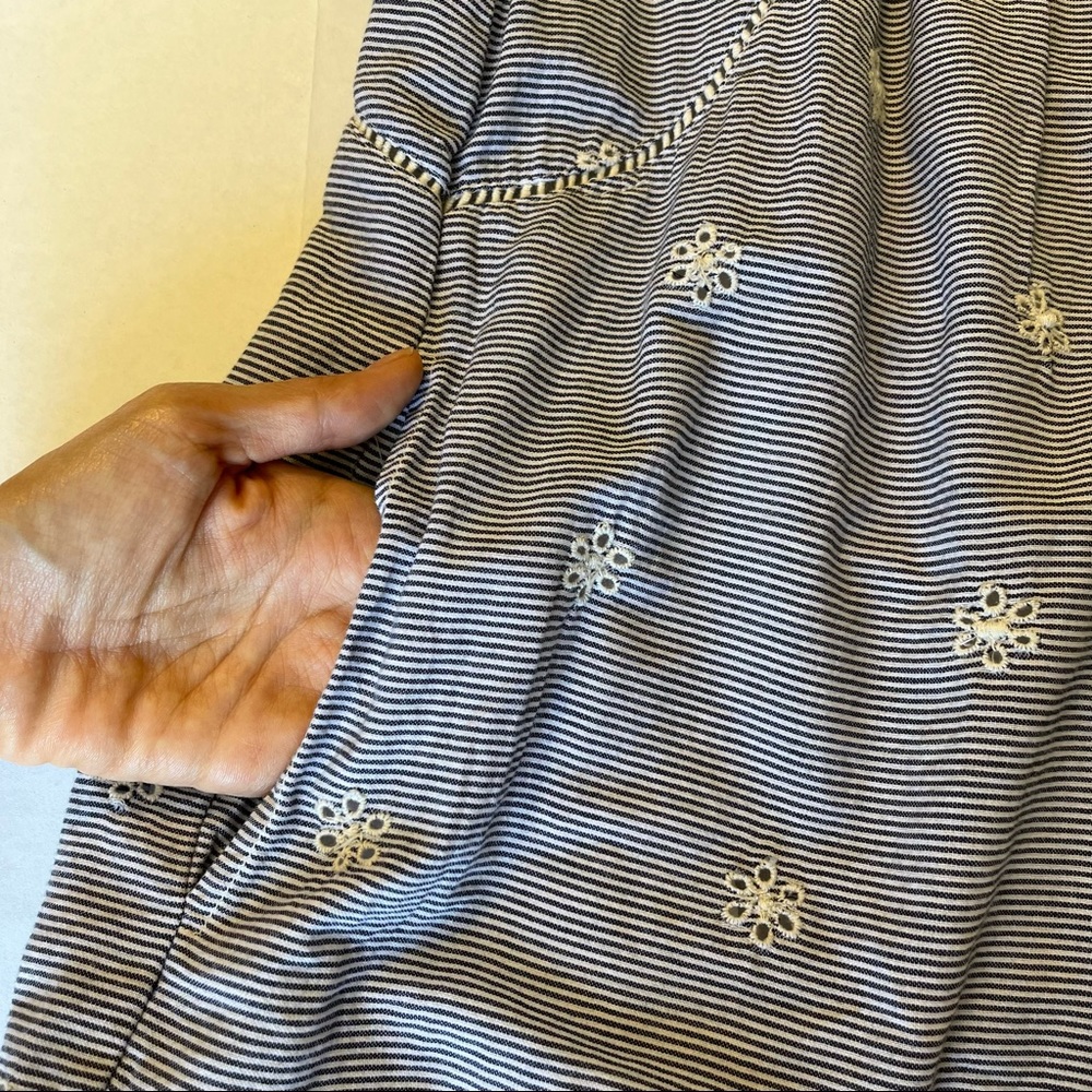 Zara 100% cotton bell sleeve eyelet mini dress with pockets medium, blue - Picture 8 of 10